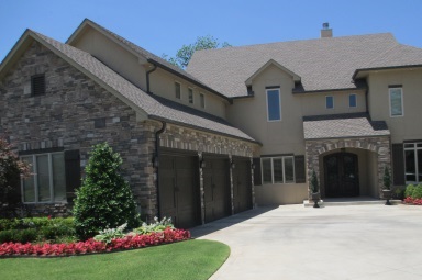 Jim Burgett (Broken Arrow, Oklahoma) installing manufactured stone veneer